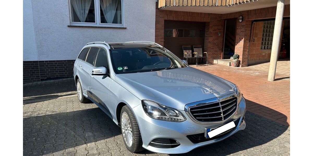 Mercedes-Benz E 200 215.615 km 9.490 &euro; Niedenstein 34305