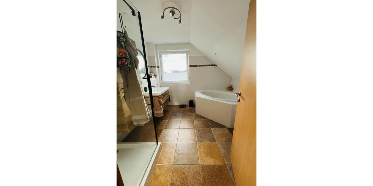 Ihr Zuhause in Landau: Gemütliches Haus mit schönem Garten 4 zimmer