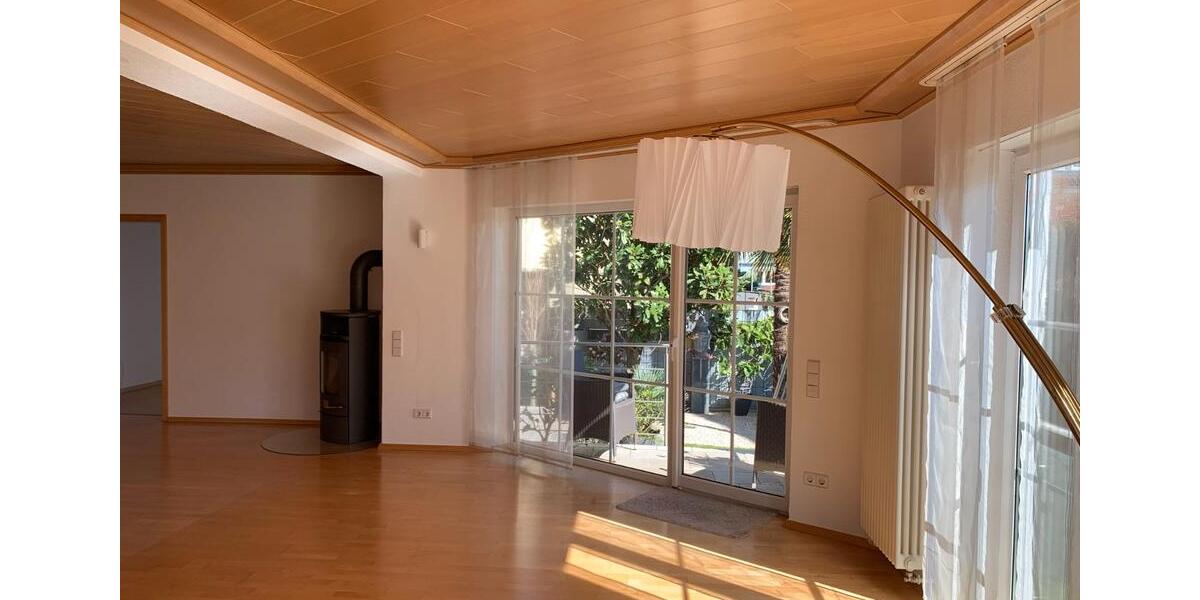 Erdgeschoßwohnung Eppelheim - 4 Zimmer, 115 m&sup2;, 1.300&euro; | Angebot:26023487