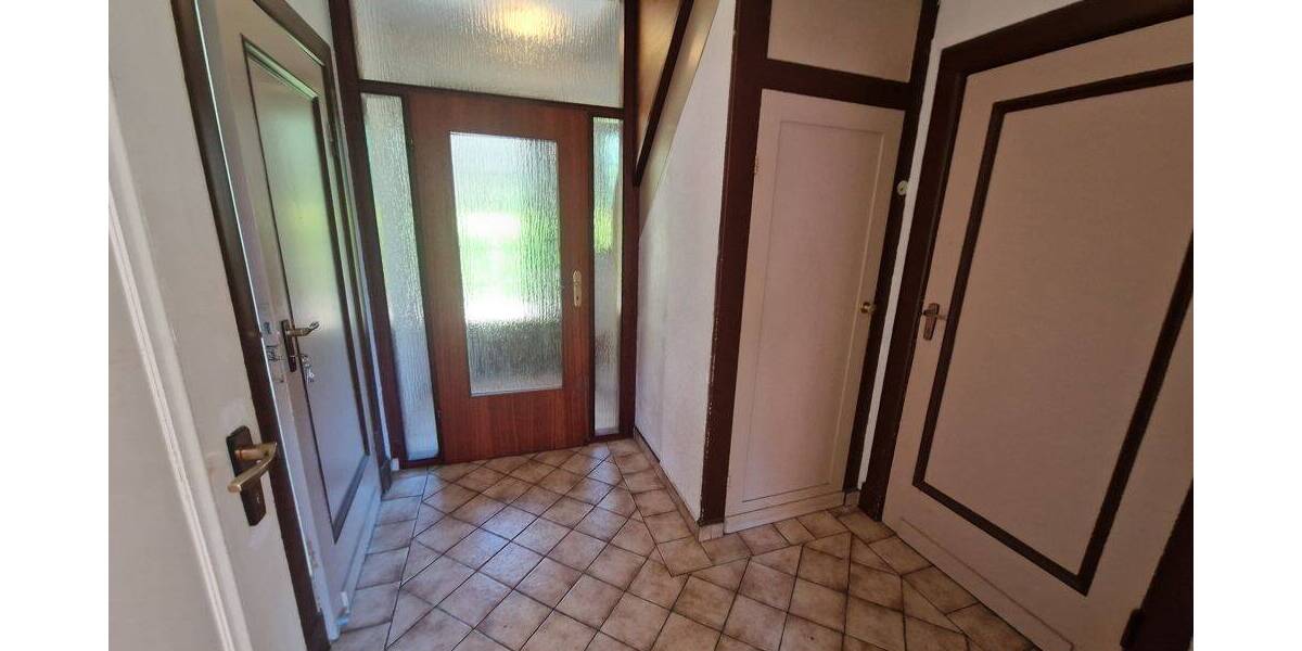 Einfamilienhaus Zetel / Neuenburg Neuenburg - 7 Zimmer, 162 m&sup2;, 217.000&euro; | Angebot:26886133