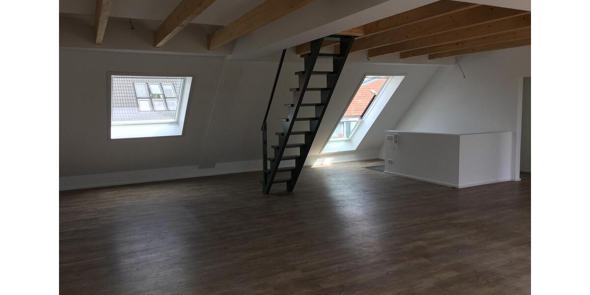 Dachgeschoßwohnung Hannover Vahrenwald-List - 3 Zimmer, 130 m&sup2;, 1.650&euro; | Angebot:24983588