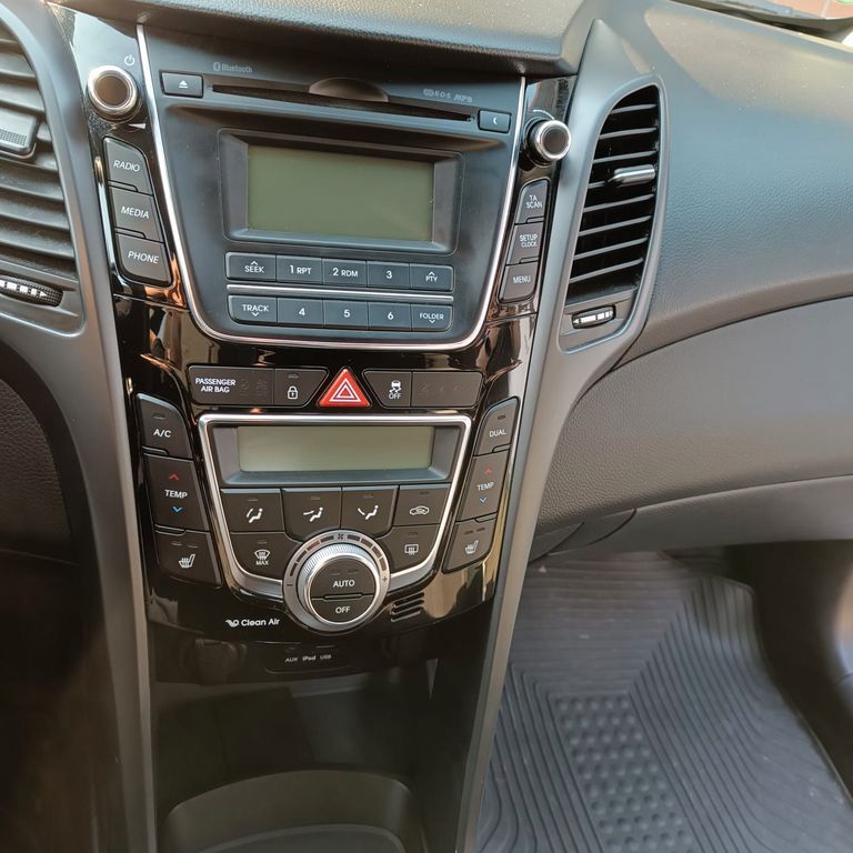 i30