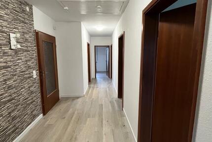 Wohnung Porta Westfalica - 4 Zimmer, 85 m&sup2;, 690&euro; | Angebot:26621392