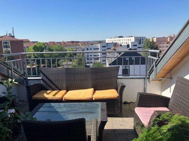 Dachterrassenwohnung mit Traumaussicht - großzügige 3-Zimmer -mit offenen Wohn-Essbereich - 90763 Fürth 3 zimmer
