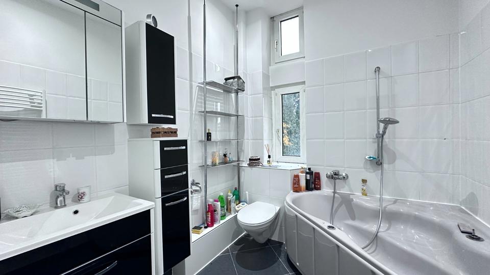 Doppelhaushälfte Solingen Mitte - 9 Zimmer, 210 m&sup2;, 340.000&euro; | Angebot:26705632