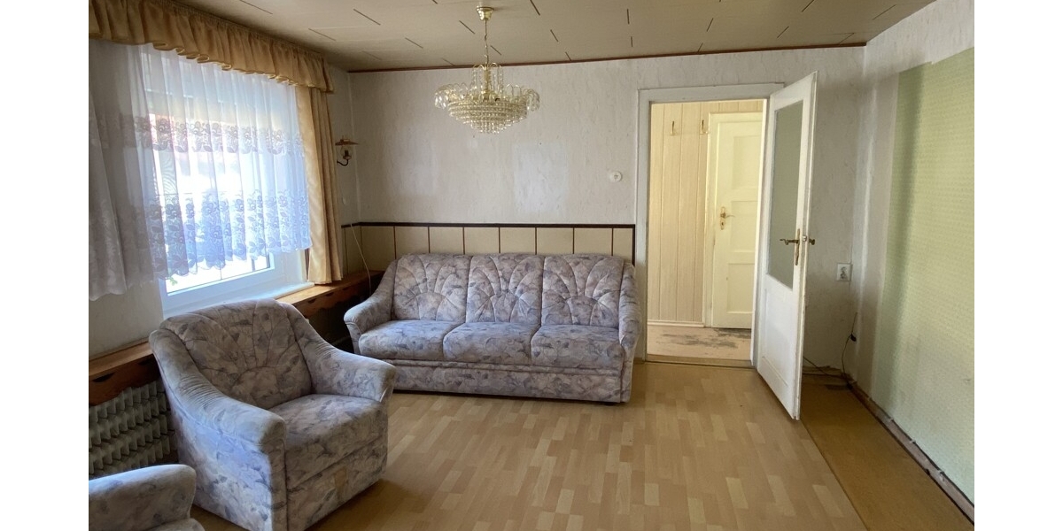 Gemütliche Doppelhaushälfte mit großem Grundstück und Doppelgarage in ruhiger Siedlungslage - Doppelhaushälfte Röderaue | Angebot:27134387
