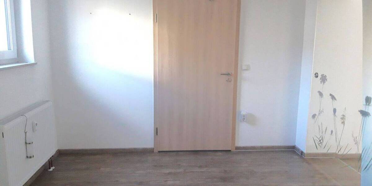 Etagenwohnung Amberg Schäflohe - 4 Zimmer, 120 m&sup2;, 1.075&euro; | Angebot:26064399