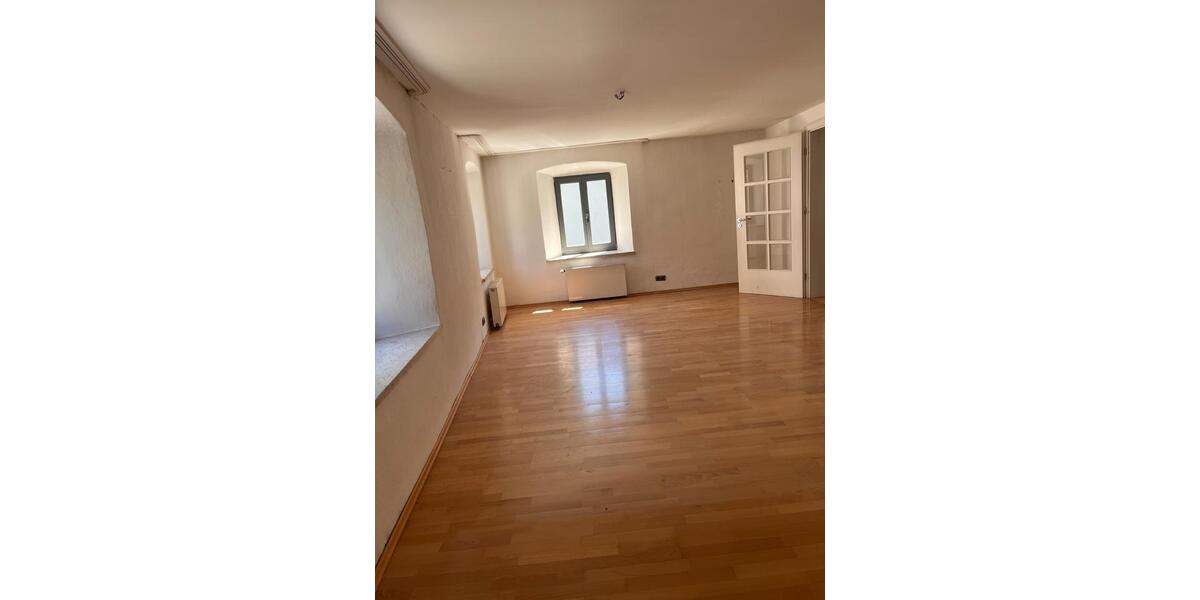 Einfamilienhaus Eschlkam - 8 Zimmer, 240 m&sup2;, 300.000&euro; | Angebot:26929445