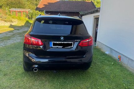 BMW 218 Active Tourer 121.000 km 18.799 &euro; Tittling 94104