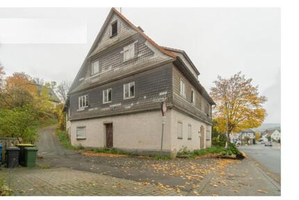 Haus Medebach - 21 Zimmer, 500 m&sup2;, 215.000&euro; | Angebot:25258508