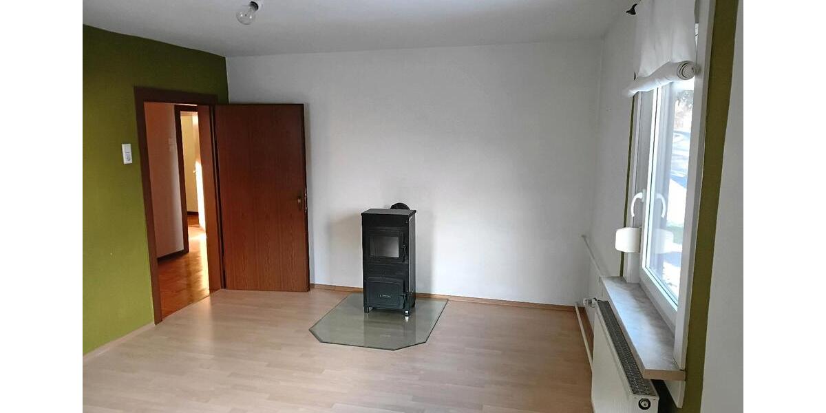 Einfamilienhaus Wasungen - 9 Zimmer, 180 m&sup2;, 750&euro; | Angebot:25275607