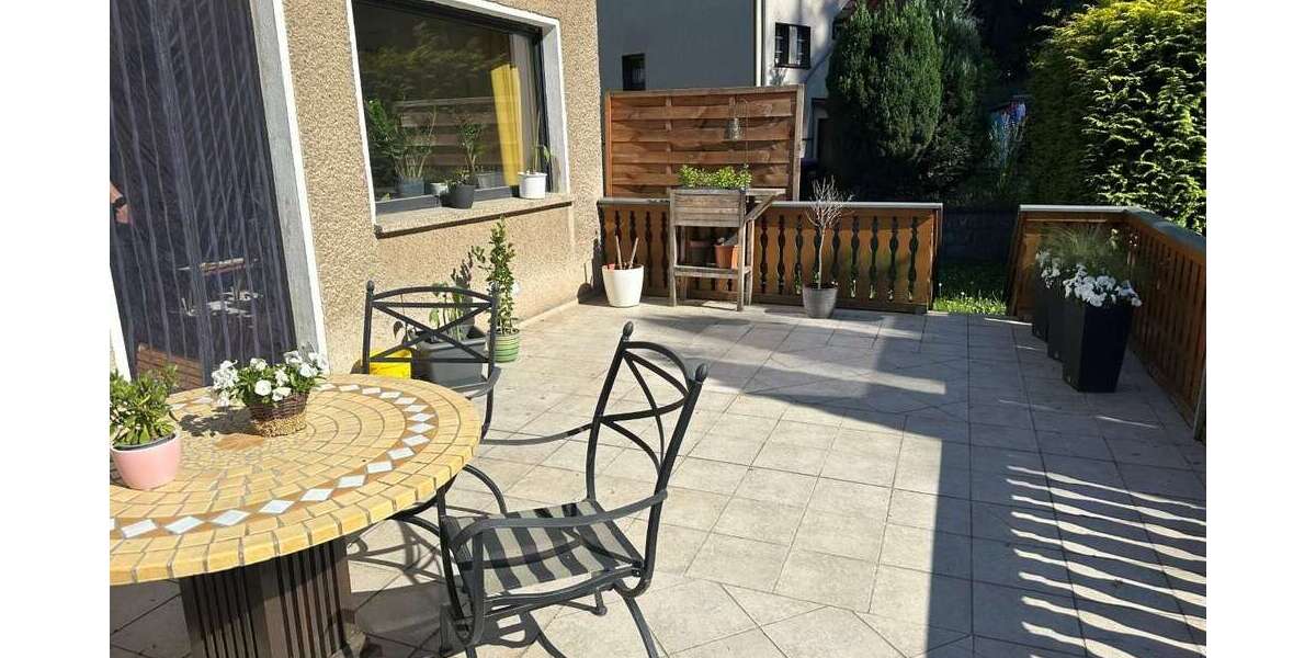 Saniertes Einfamilienhaus mit zwei Garagen in guter Wohnlage - Einfamilienhaus Unterwellenborn | Angebot:26777918