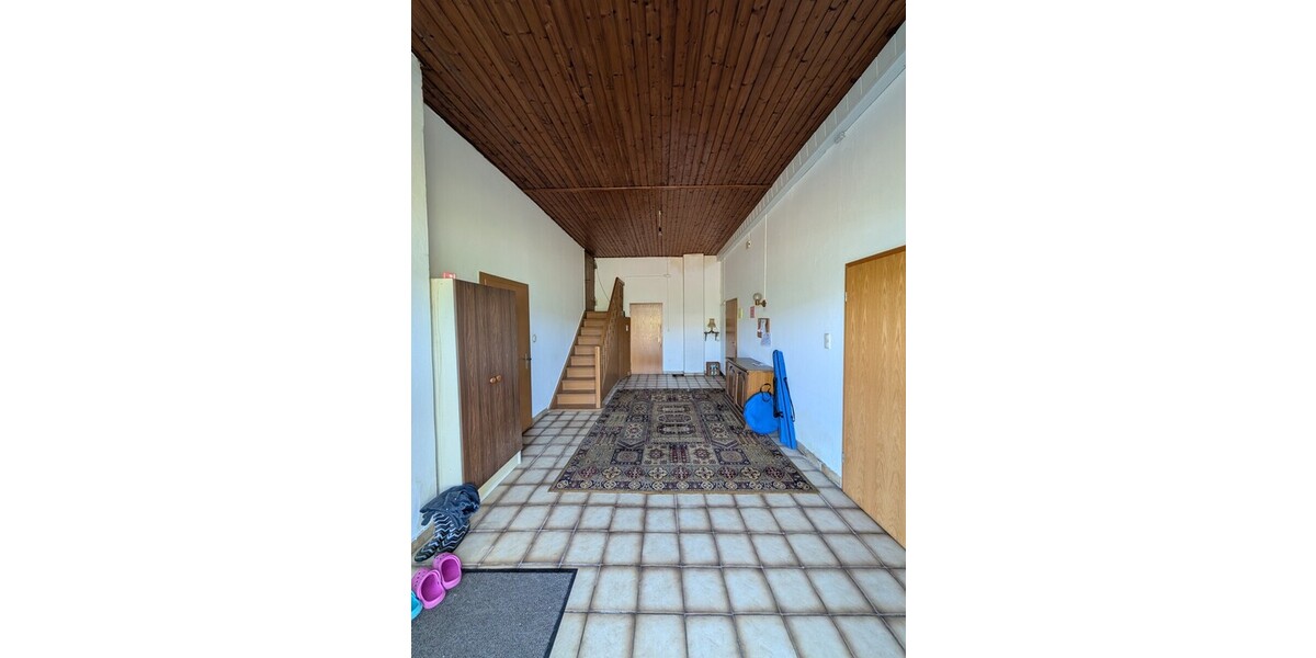 Großes Grundstück in Hüllhorst: Einfamilienhaus mit Potenzial zur Neugestaltung - Grundstück Hüllhorst | Angebot:26905367