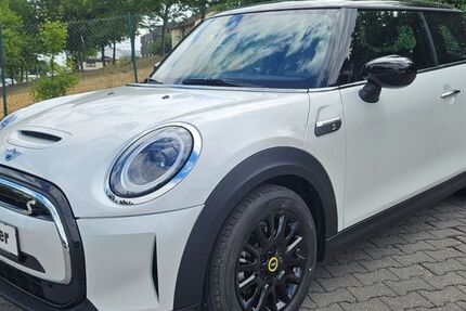Mini Cooper SE 20.998 km 19.900 &euro; Crailsheim 74564