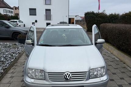 VW Bora 124.700 km 6.000 &euro; Kirchheim 74366