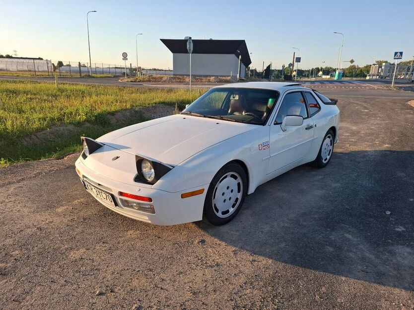 944