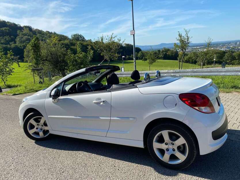 Peugeot 207 103.300 km 6.500 € Freiburg 79100