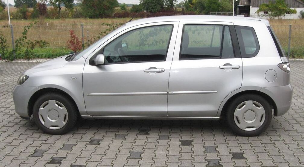 Mazda 2 143.600 km 1.390 € Eichendorf 94428