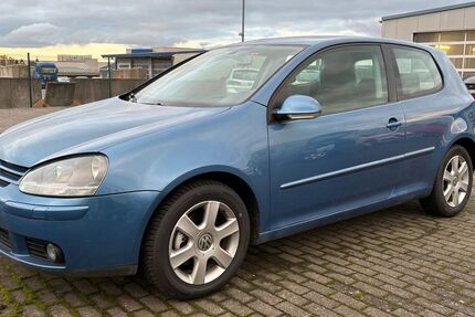 VW Golf 45.700 km 4.990 &euro; Kastellaun 56288