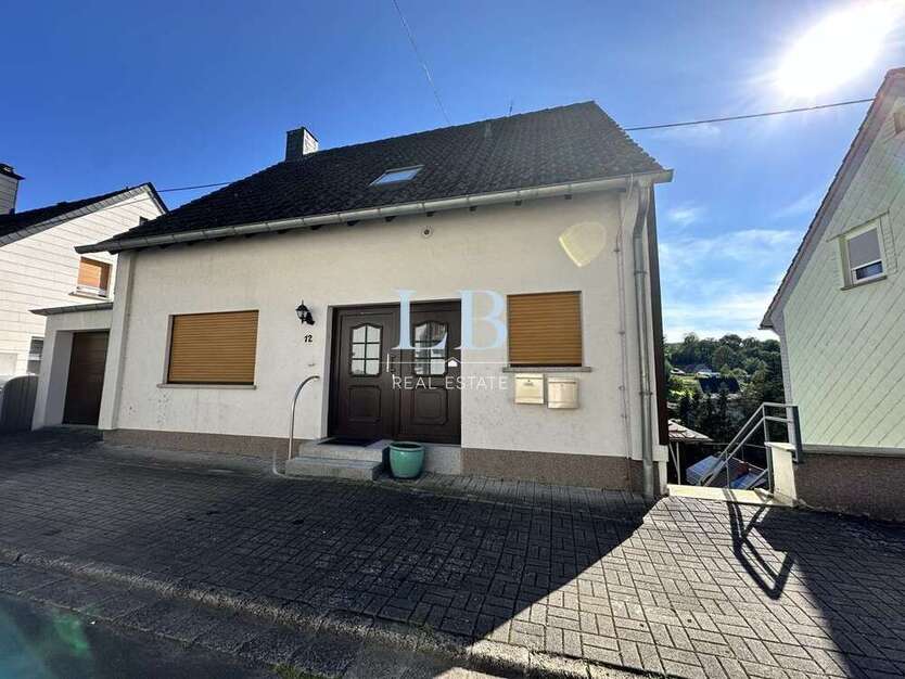 Haus zum Kaufen in Heimbach 260.000 € 224 m²