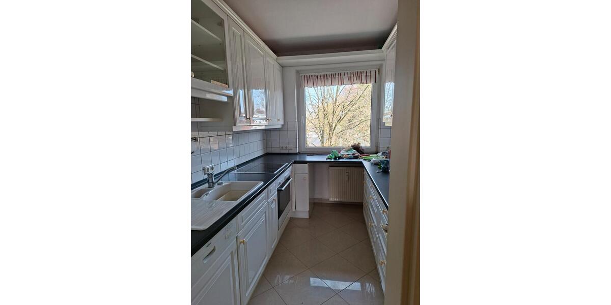 Etagenwohnung Bad Schwartau - 3 Zimmer, 85 m&sup2;, 1.200&euro; | Angebot:26314366