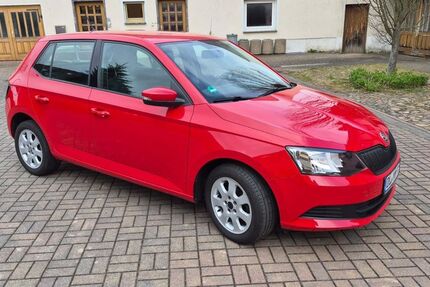 Skoda Fabia 60.000 km 10.249 &euro; Waldheim 04736