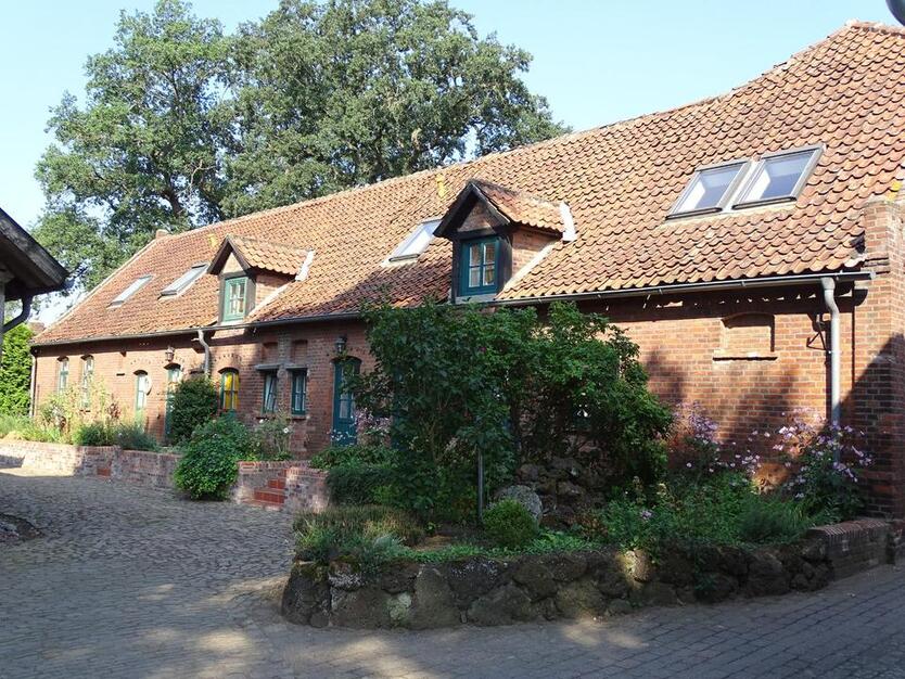 Zum Jahresanfang in ein Haus - Reiheneckhaus zur Miete in Esperke zimmer