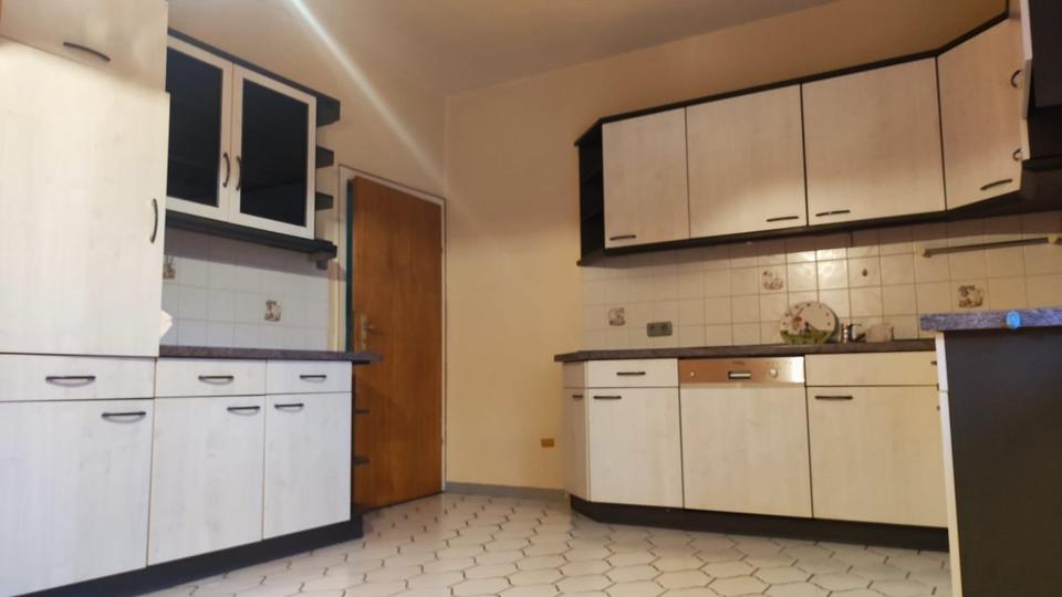 Großes Fachwerkhaus im Süden des Harzes zu verkaufen! 6 zimmer