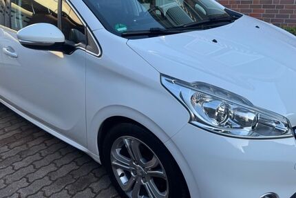 Peugeot 208 112.572 km 7.999 &euro; Mielkendorf 24247