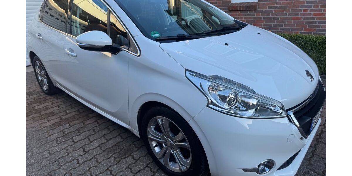 Peugeot 208 112.572 km 7.999 &euro; Mielkendorf 24247