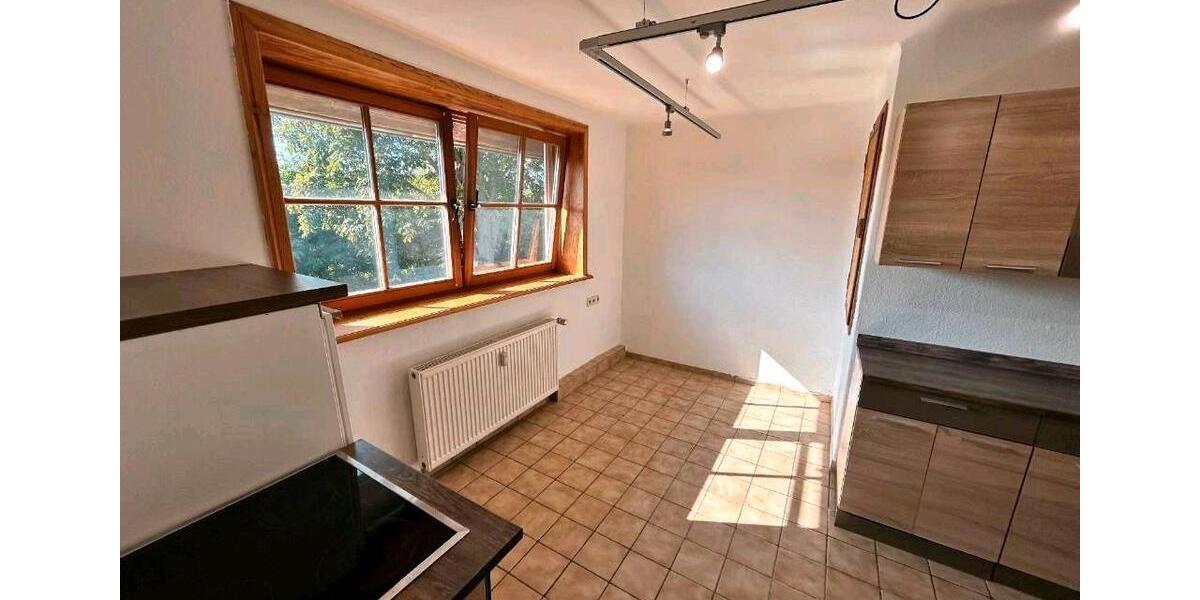 Dachgeschoßwohnung Barum - 2 Zimmer, 45 m&sup2;, 700&euro; | Angebot:26222940