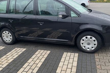 VW Touran 186.392 km 2.300 € Rödermark 63322