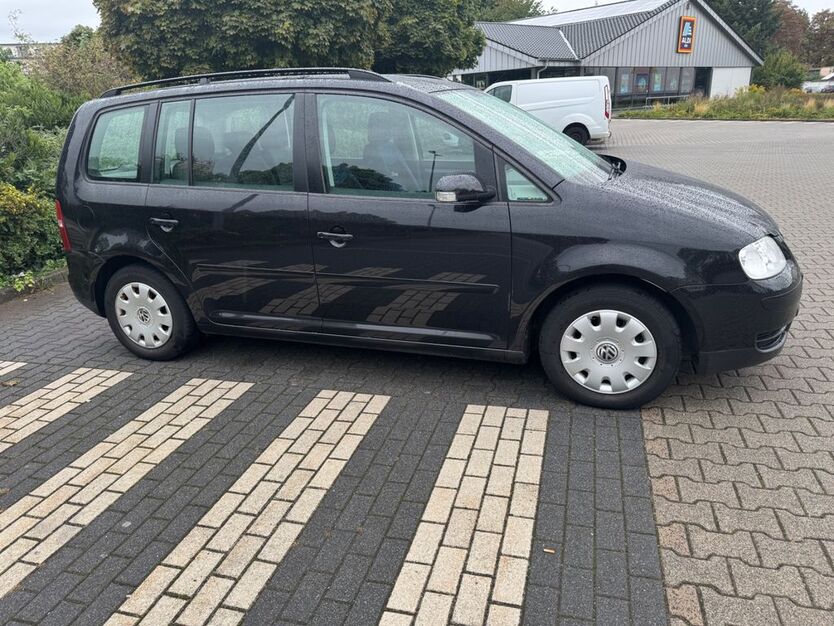 VW Touran 186.392 km 2.300 € Rödermark 63322