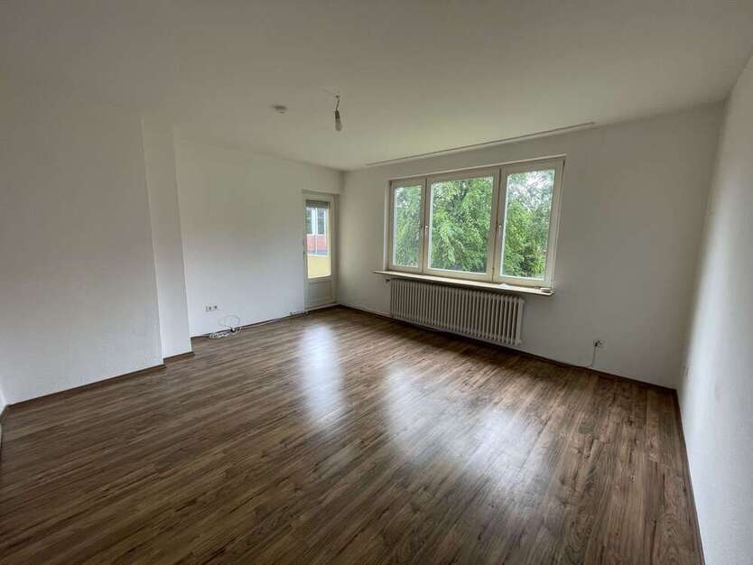 Wohnung zum Kaufen in Wilhelmshaven 90.000 € 65.1 m²