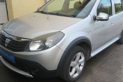 Dacia Sandero 129.000 km 3.900 &euro; Weissenfels 06667