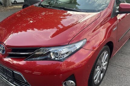 Toyota Auris 48.188 km 12.990 &euro; Berlin 12249