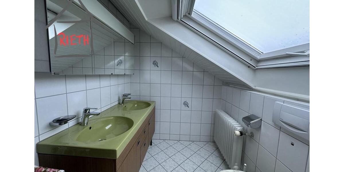 * Reiheneckhaus in toller Randlage von Schlösslesfeld * 6 zimmer