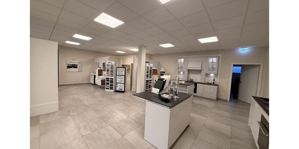 Neuwertiges Ladenlokal in stark frequentierter Lage Achim Uphusen zimmer