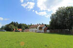 Mehrgenerationenhaus in ruhiger Waldrandlage mit großem Grundstück in Riedlhütte