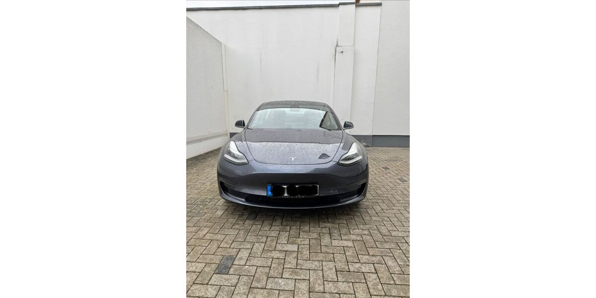 Tesla Model 3 156.000 km 21.999 &euro; Seligenstadt 63500