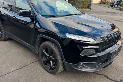 Jeep Cherokee 241.000 km 10.999 &euro; Girod bei Montabaur 56412