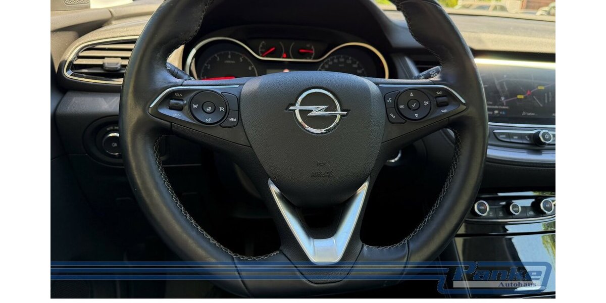 Opel Grandland Innovation*AHK*E-Koffer*Pano*Car-Play* 169.817 km 10.890 &euro; Berlin 13187