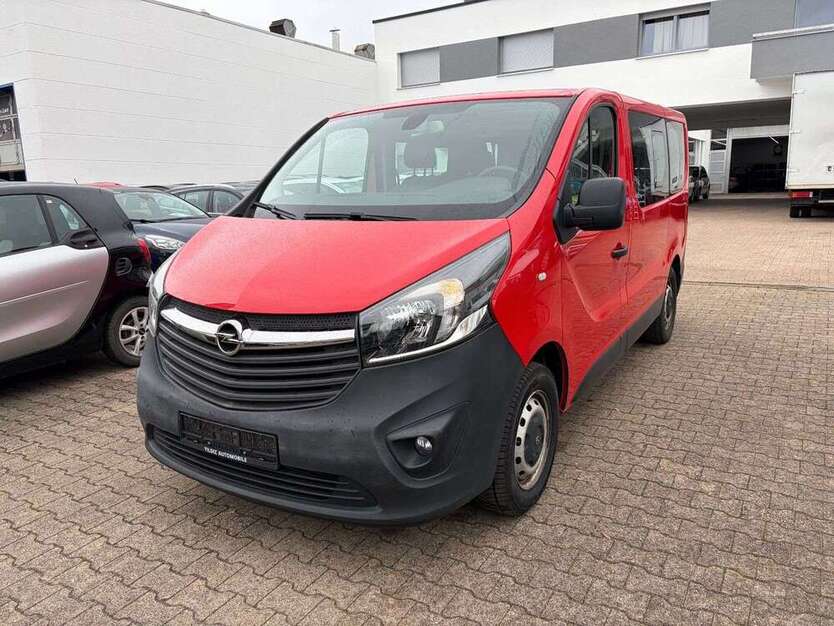 Opel Vivaro 104.685 km 15.995 € Stuttgart 70597