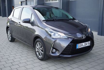 Toyota Yaris 30.000 km 12.999 &euro; Karlsfeld 85757