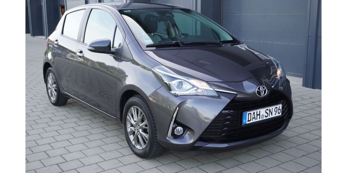 Toyota Yaris 30.000 km 12.999 &euro; Karlsfeld 85757