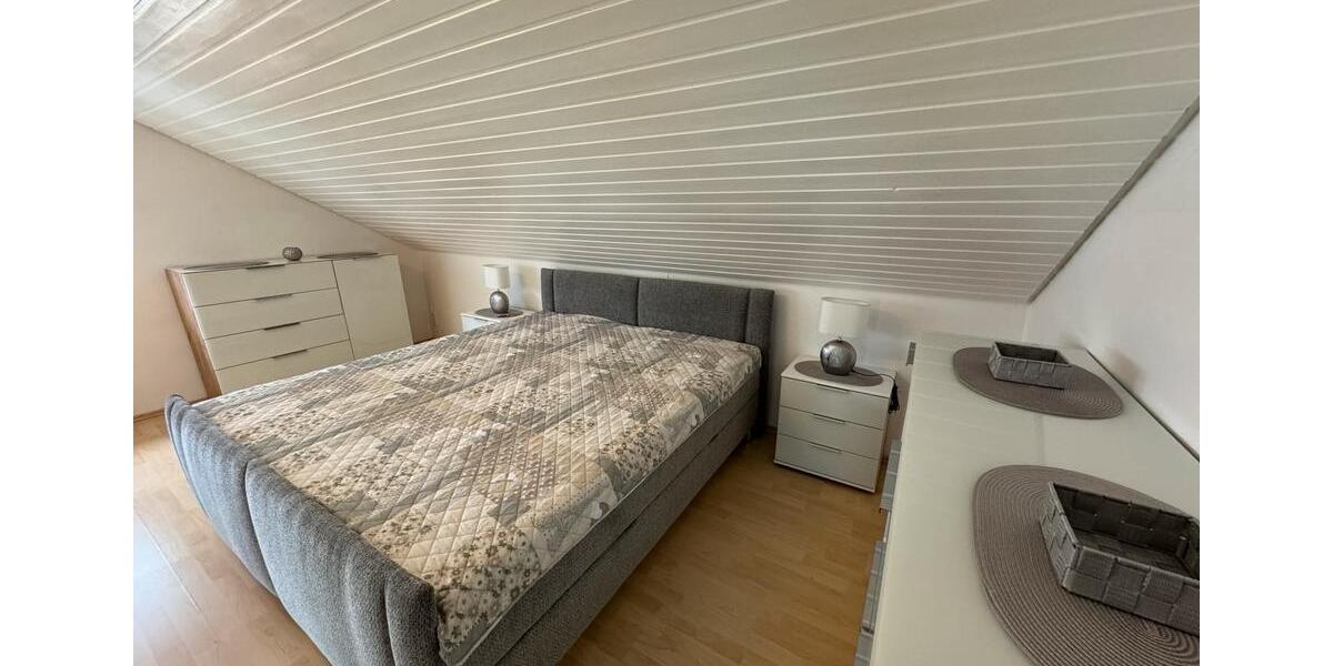 Dachgeschoßwohnung Freudenstadt - 3 Zimmer, 75 m&sup2;, 1.300&euro; | Angebot:26592024