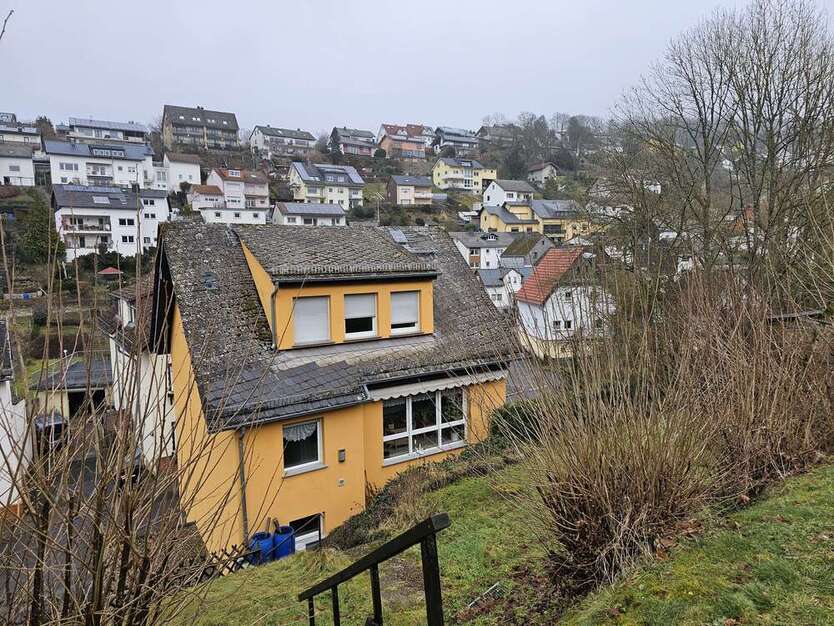 Haus zum Kaufen in Bad Schwalbach OT Ramschied 260.000 € 115 m²