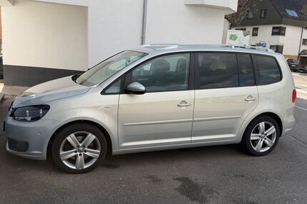 VW Touran 126.000 km 11.000 &euro; Winnenden 71364