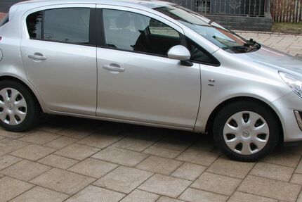 Opel Corsa 75.300 km 4.200 &euro; Geislingen 72351