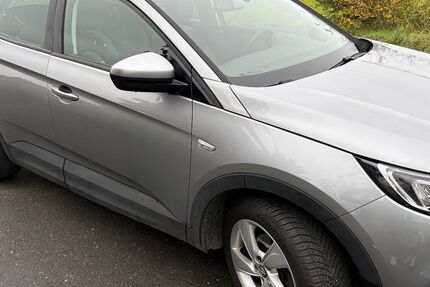 Opel Grandland (X) 76.000 km 14.000 € Forchheim 91301